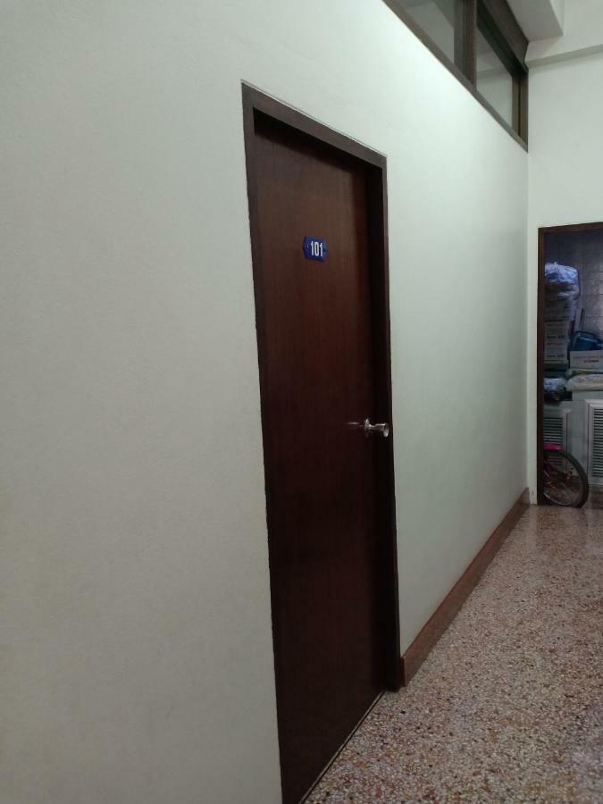 Rc Apartment Krabi Bagian luar foto